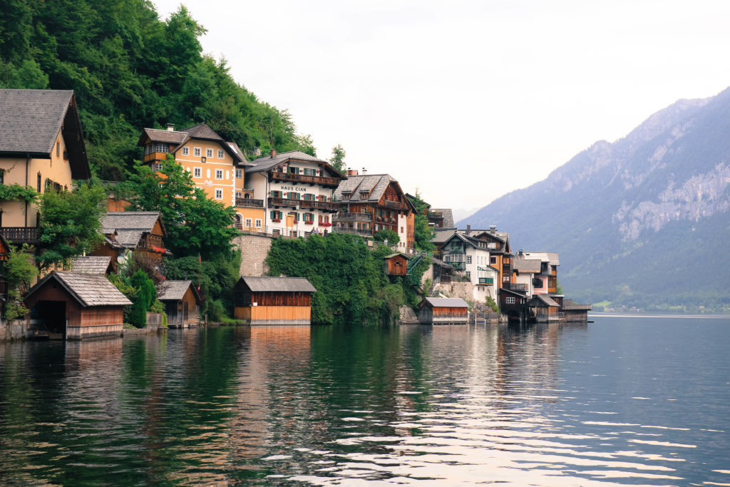 how to get to hallstatt from salzburg