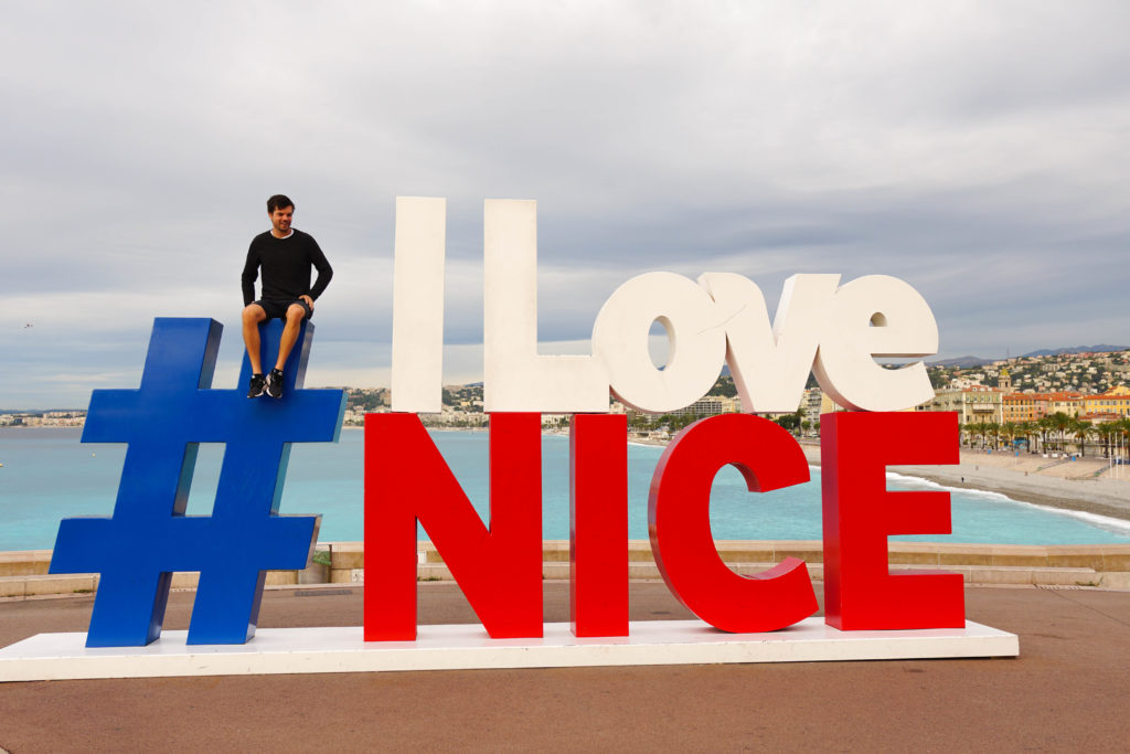 I love Nice statue. 3 nights in Nice - France Road trip