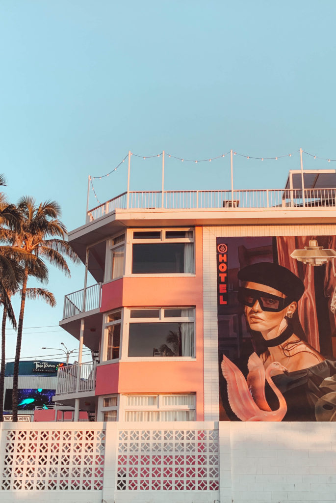 Pink hotel coolangatta Cairns to Sydney 3 week roadtrip itinerary